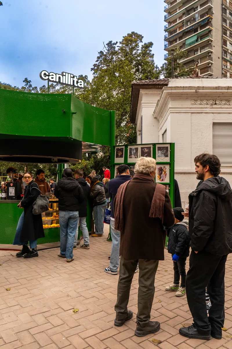 Evento en un puesto Canillita